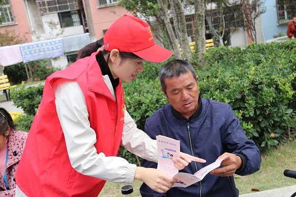 瑶海区龙岗开发区油坊社区"党建 "提升社区服务功能